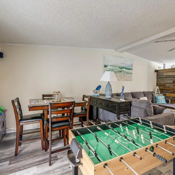 7 Mi to Beach! Sneads Ferry Family Home w/ Hot Tub, hotel in Sneads Ferry