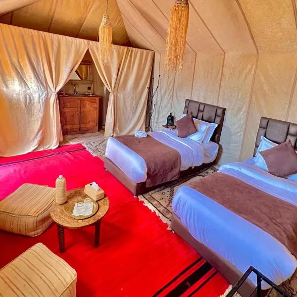 Staying Desert Luxury Camp, hotel in Merzouga