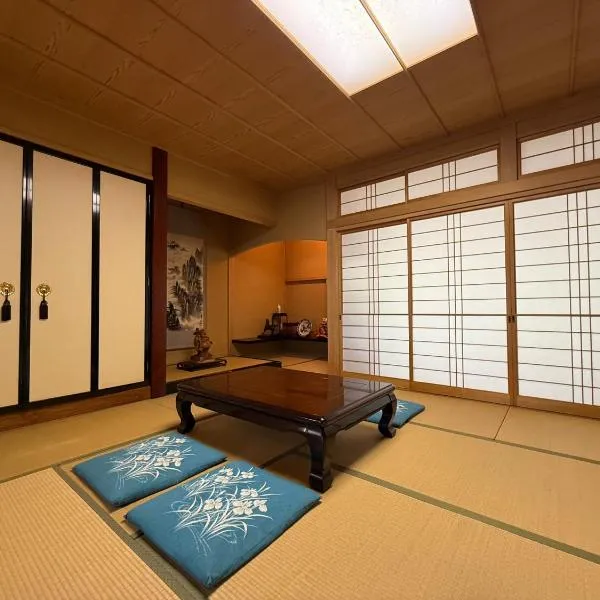 越前シーサイドゲストハウス オーシャンズ Echizen Seaside Guesthouse OCEAN'S, hotel in Fukui