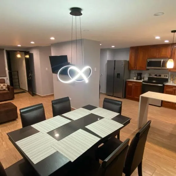 Cozy Modern 3 Bedroom Apartment in Guatemala City, hotel in Santa Rosita