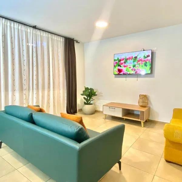 2 Cascada Apartment 2 Bedroom 2 Bath, hotel i Baños