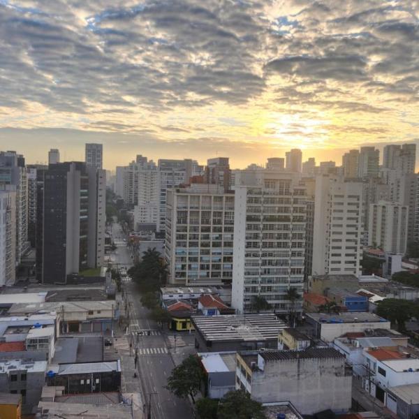 Estudio Novo a 1 quadra do Shopping Ibirapuera