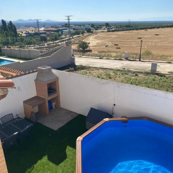 Alojamientos El Chorro, hotel en Los Navalucillos