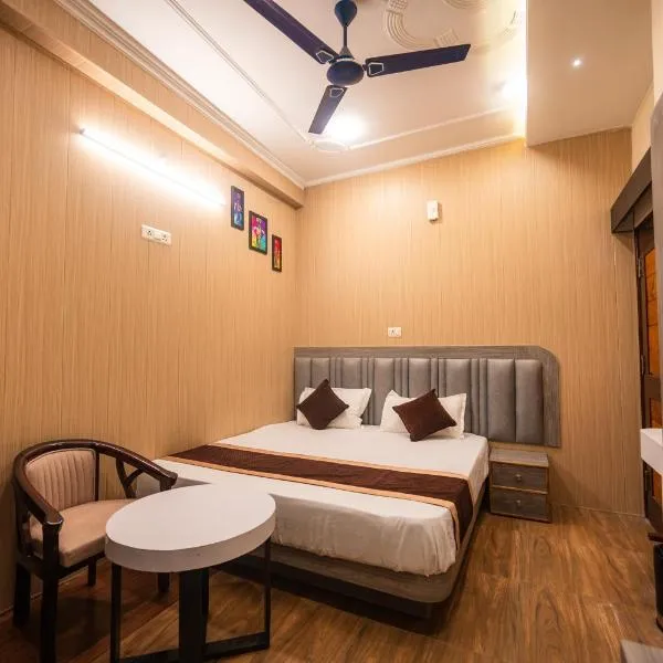 Cozy Home Stay, hotel in Varanasi