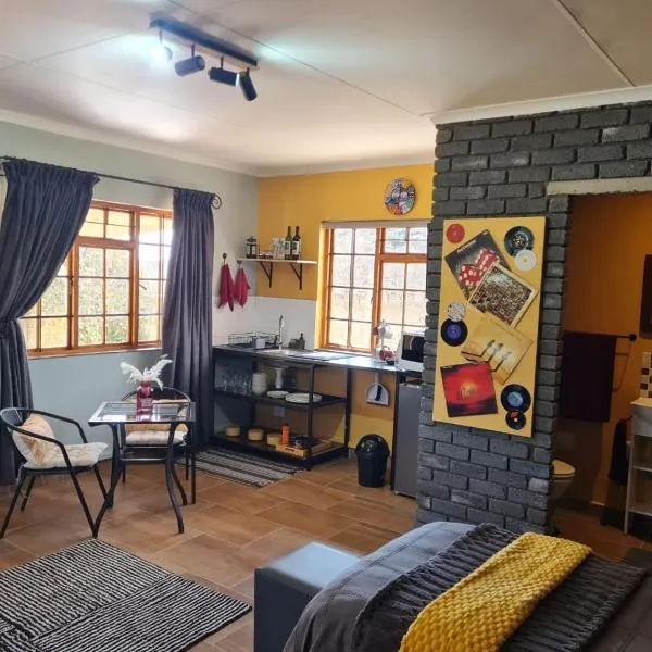 Meadow View Retro Accommodation, hotel in Wakkerstroom