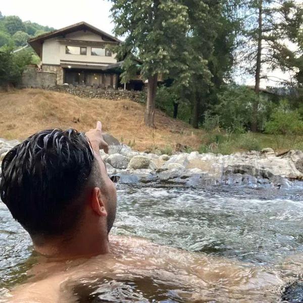 Waterfall Guest House, hotel in Ribarica