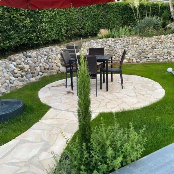 Casa Tandri am Rebenweg，位于贝曼廷根的酒店