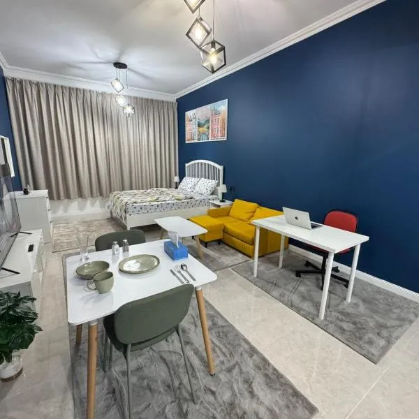 5 Star Comfort - Luxury Sea View, hotel em Ajman