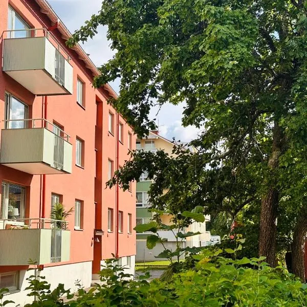 Pensionat Prinshöjden - Town Apartments, hotel v destinaci Katrineholm