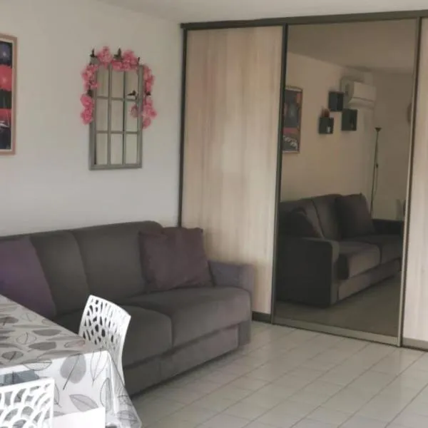 Location Fréjus Plage, hotel in Fréjus