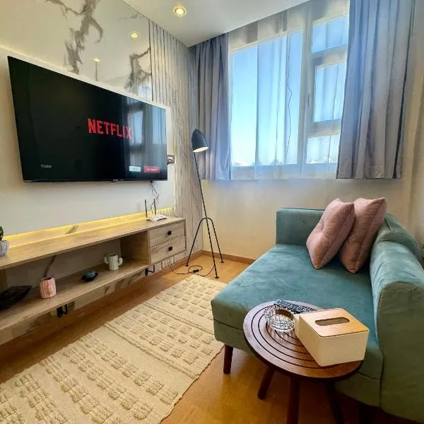 Private studio at TenTon Zamalek T201, hotel i Kairo
