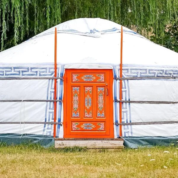 Yourte traditionnelle mongole, hotel em Marcoux