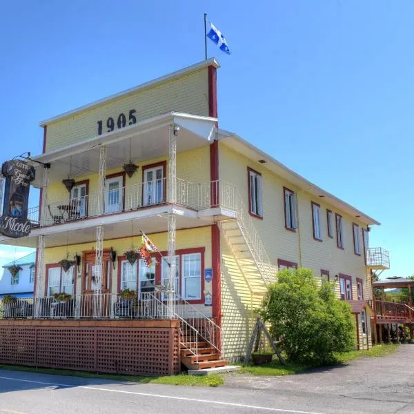 Gîte Grand-Père Nicole, hotel in Val-Brillant