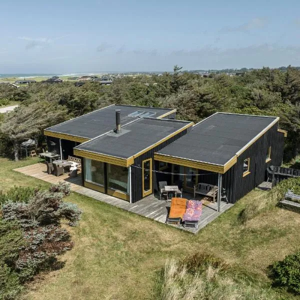 Large bright summerhouse with sea view and close to the ocean, hotel a Lønstrup