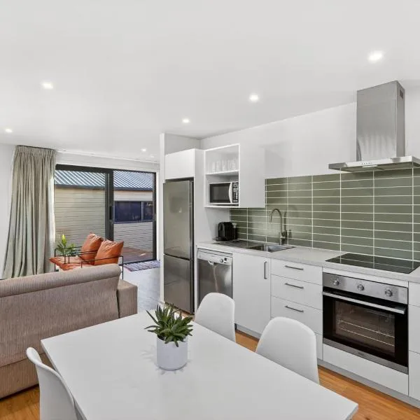 BRAND NEW - Wanaka Studio, hotel in Wanaka