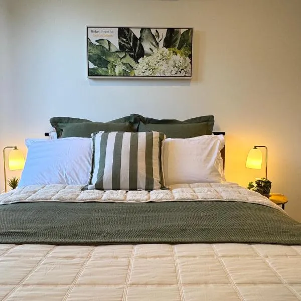 Luxe 2B2B Stay Walk to Sunnybank market square, hotel in Brisbane