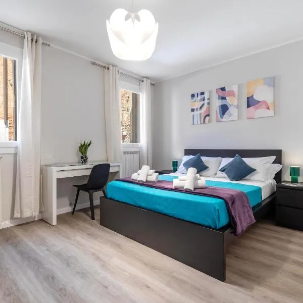 Ca'Amelia - Canal view near Biennale flat, ξενοδοχείο στη Βενετία