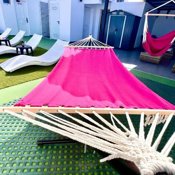 ANIMOSS! APARTMENTS - 10 modern apartments near city center & beach, hotel in Santa Maria