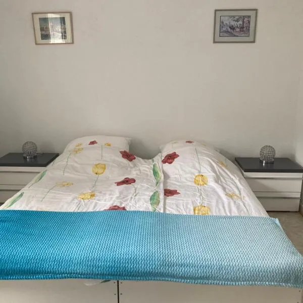 Tolle Privatzimmer im Einfamilienhaus bis zur zwei Zimmer, hotel in Duisburg