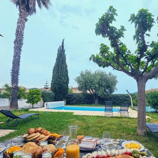 Entre plage et vignobles Maison trois chambres, khách sạn ở Saint-Cyr-sur-Mer