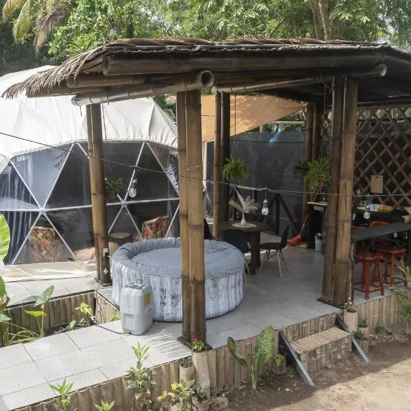 Bambuk Bio Dome Uvita beach front, hotel in Uvita