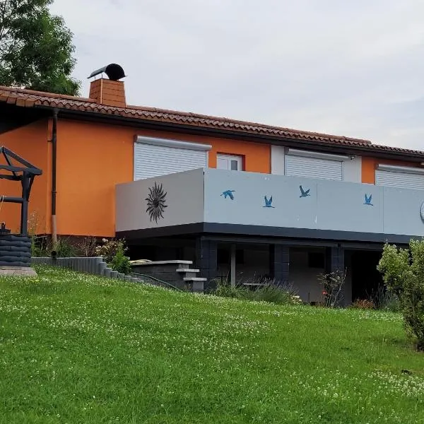 Ferienhaus Rosa, khách sạn ở Fuldatal