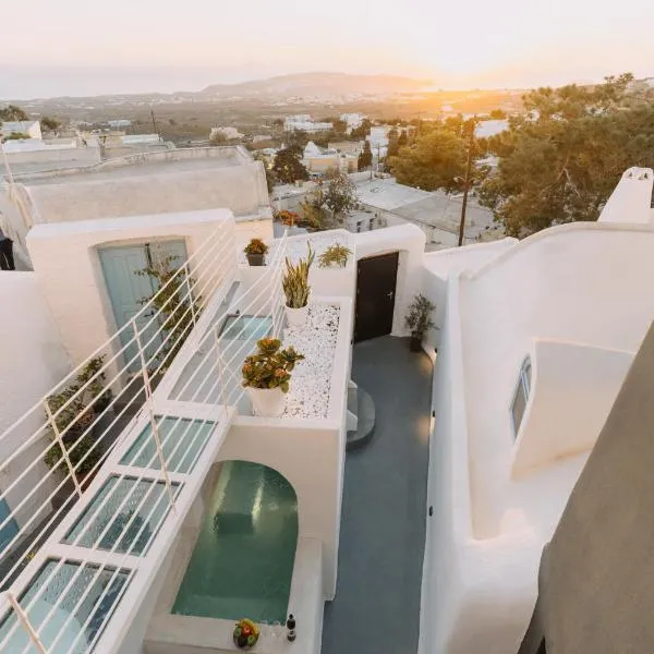 Noir Cave Villa - Private Jacuzzi & Sunset Terrace – hotel w mieście Pirgos