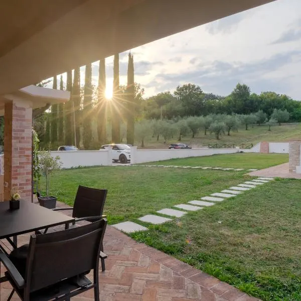APPARTAMENTI CON PISCINA, hotel en Spoleto