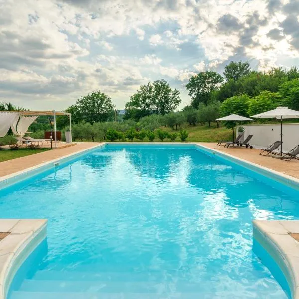 APPARTAMENTI CON PISCINA, hotel in Spoleto