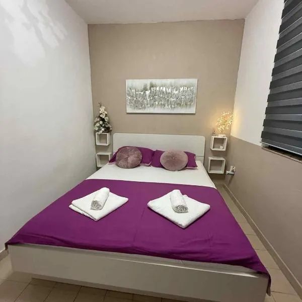 Sandra, hotel v destinaci Vir