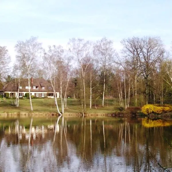 Résidence Clairbois, Chambres d'Hôtes: Fère-en-Tardenois şehrinde bir otel