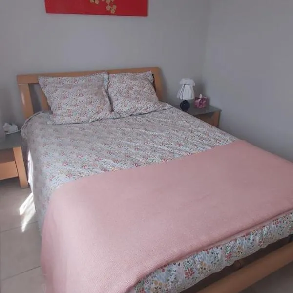 La chambre aux Iris, hotel v destinaci Bressuire