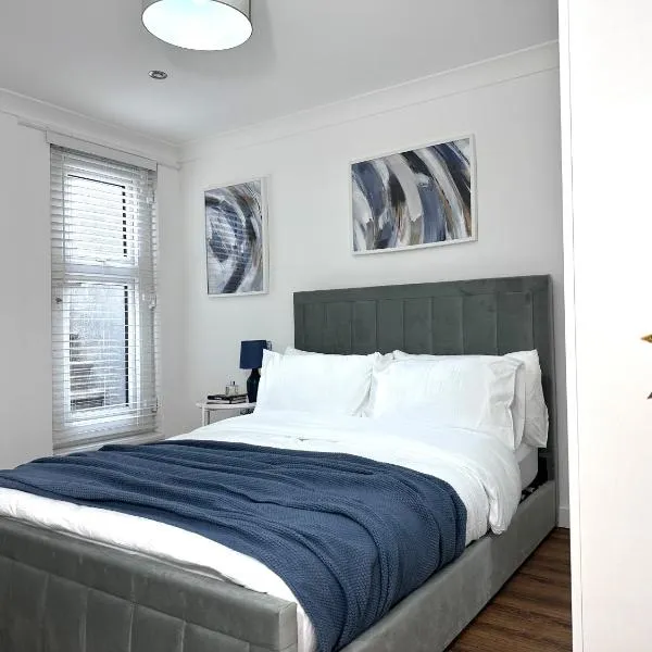 London Cosy 2 Bedroom Modern Suite Central, Excel, Stratford Wanstead Sleeps 4, hotel v Londýně