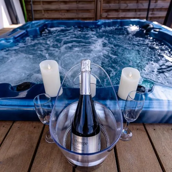 Maison - Spa - Parking - Jardin - 7p, hotel in Vertou