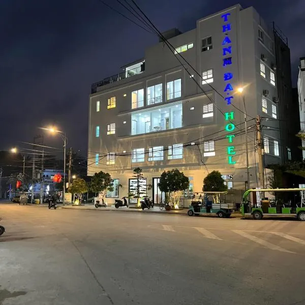 Thành Đạt Hotel, khách sạn ở Đảo Cô Tô