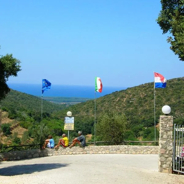 Blucamp Natural Village, Hotel in Campiglia Marittima