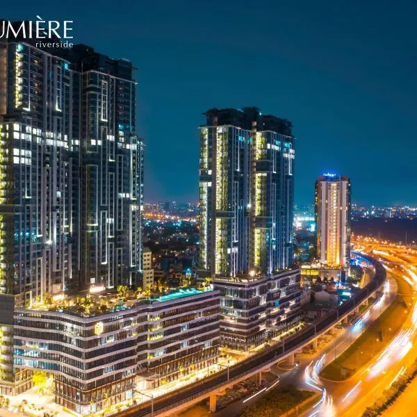 The Luxury Lumiere Riverside Suite, hotel in Ho Chi Minh City