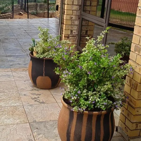 Relaxing Holiday Home, ξενοδοχείο σε Phuthaditjhaba