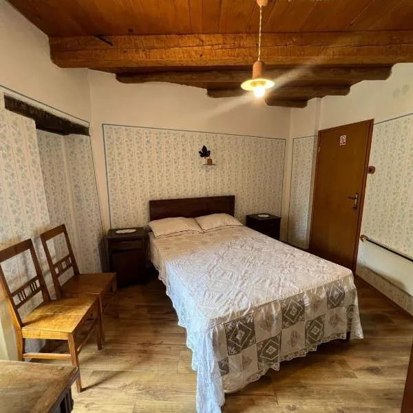 Rooms Poli Luce - Room Pepa, hotel in Gračišće