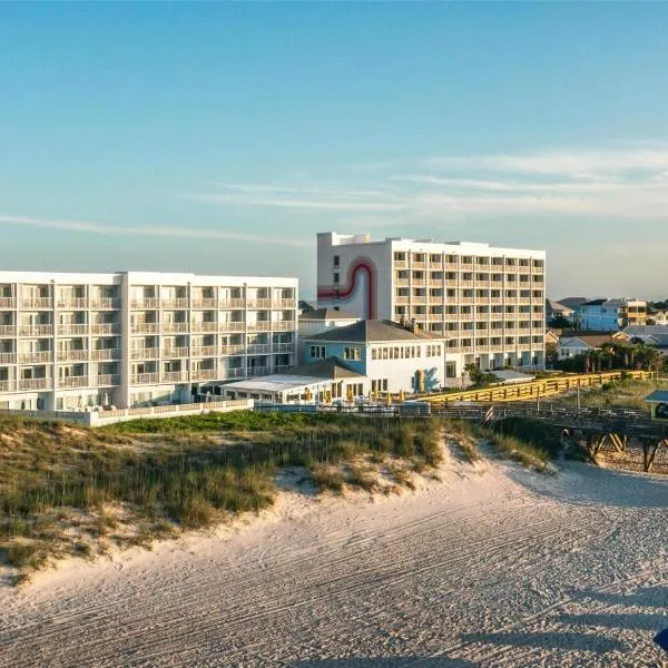 Golden Sands Carolina Beach Oceanfront, Tapestry by Hilton, hotel in Carolina Beach