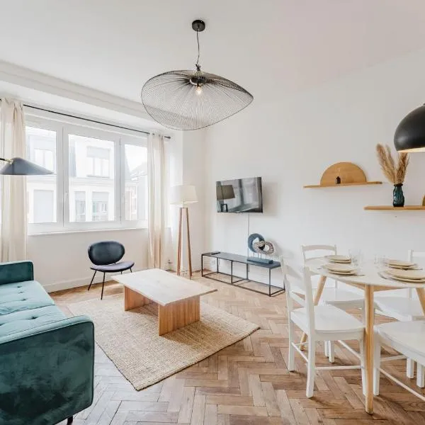 La Madeleine -two bedroom apartment, hotel en La Madeleine