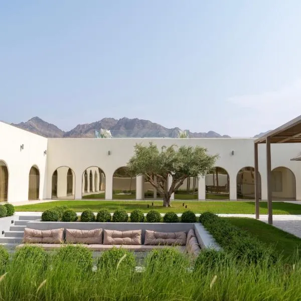 Ivory House Resort - Ophiolite, hotel a Hatta