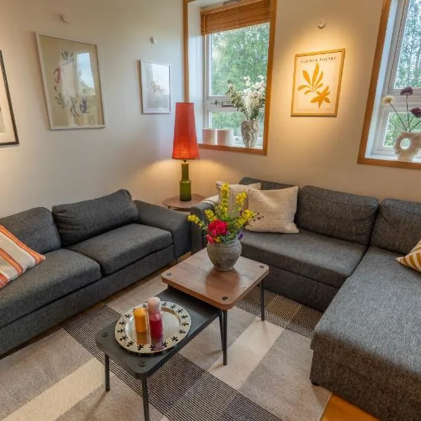 Tromsø Town and Nature 2 bedroom apt, hotel i Tromsø