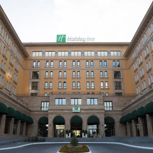 Holiday Inn Aktau by IHG, hotel in Aktau