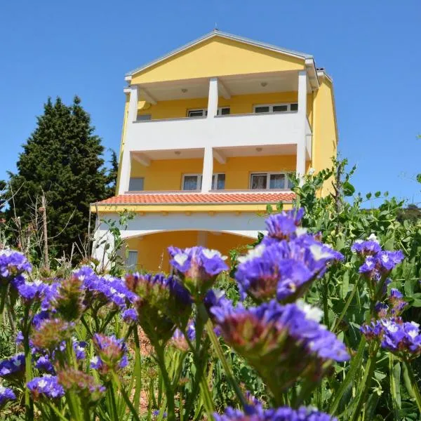 Apartments Buturi, Hotel in Soline