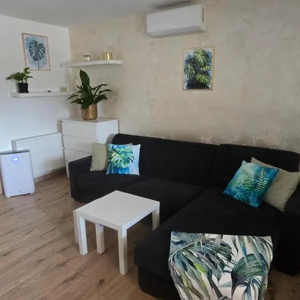 Lexa Apartment, hotel in Sklenárovo