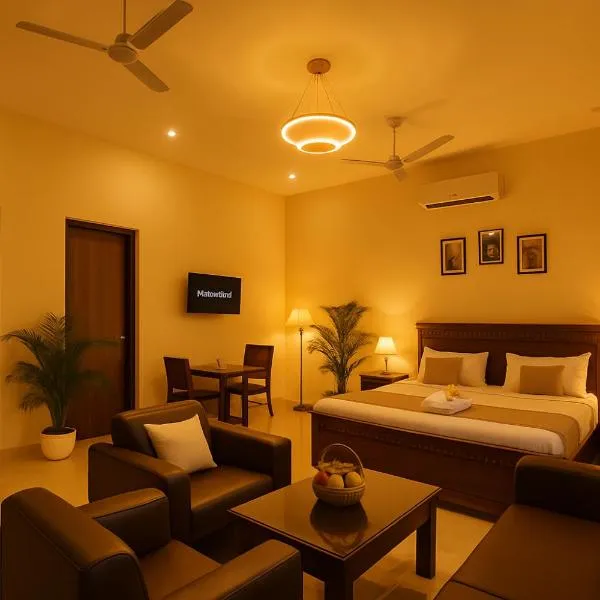 The White Scent-Near Noida Sector34 Metro, hotel in Noida