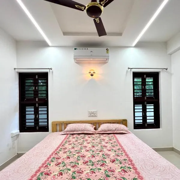 Nisarg Home Stay, hotel in Bhuj