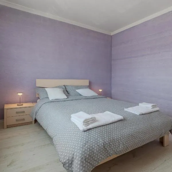 Home Guest - Apartment 7, hotel in Oradea