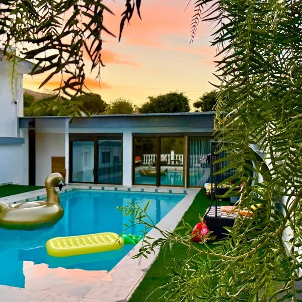 Kiwidestiny Alicante – hotel w mieście San Juan de Alicante